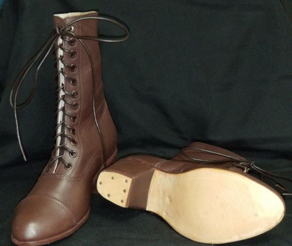 Ladies Lace Boots.Brown.Sole